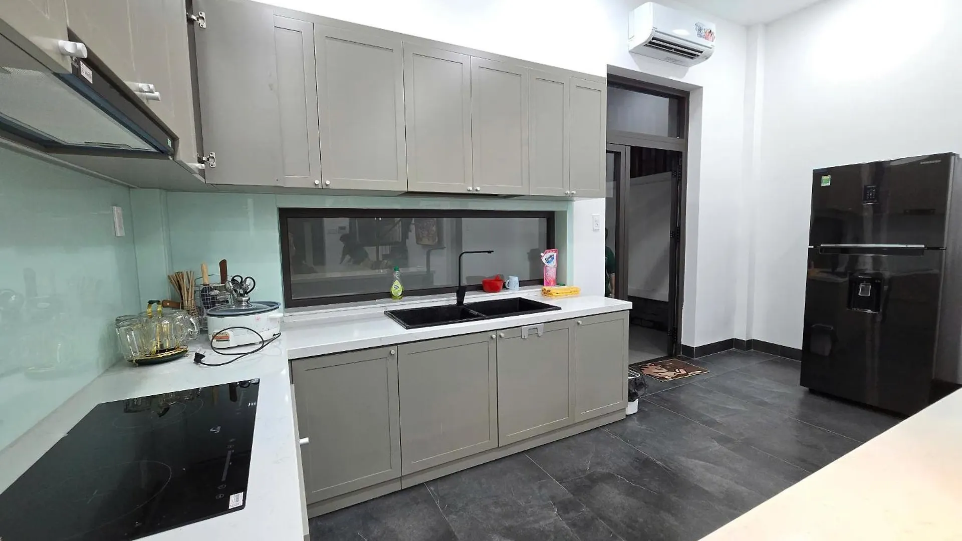 Apartment Cho Nghi Cho Thue Trong Ngay Di Bo Ra Bai Sau 173